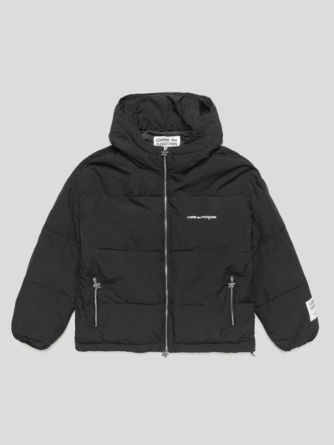 GIUBBOTTO COMME des FUCKDOWN  IN NYLON CON STAMPA SUL DAVANTI E SUL RETRO • NERO