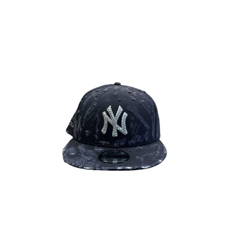 Cap 9fifty NY Dark blue  custom frase “Kenye”
